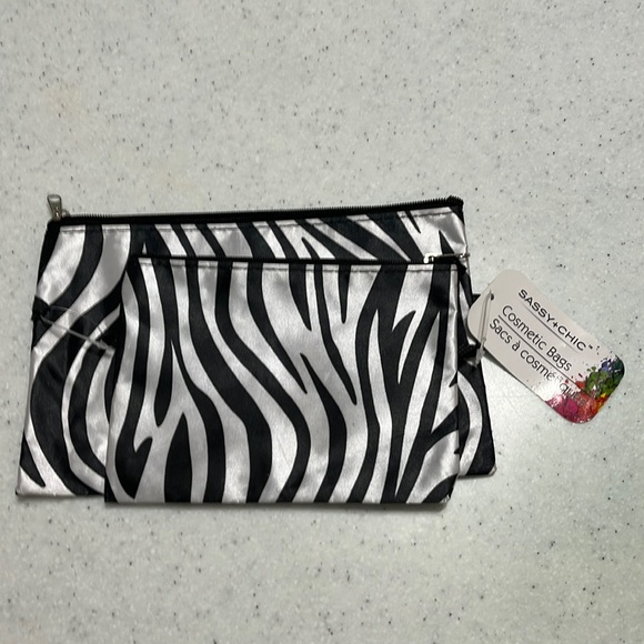 2 New Cosmetic Bags - Picture 1 of 3